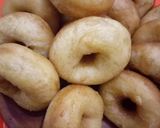 Foto langkah ke 7 dari resep Donat Basic.