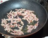 Foto del paso 2 de la receta: Farfalle con salmón y bacon