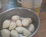 Foto langkah ke 1 dari resep Garlic Oil.