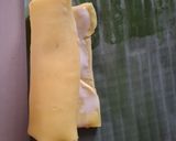 Foto langkah ke 3 dari resep Egg Chicken Roll.