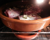 Foto del paso 13 de la receta: Paletilla de cordero al horno, con ajos y romero fresco