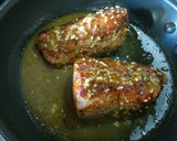 Foto del paso 1 de la receta: Solomillo de cerdo en salsa de pimiento rojo.