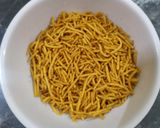 A picture of step 3 of Chaat (Papad Chat).