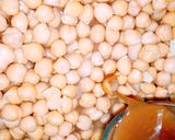 A picture of step 5 of Dahi Phulki Chana Chaat.