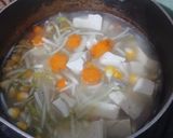Foto langkah ke 3 dari resep Dua Menu: Tahu Ayam Kukus dan Sop Ayam Tahu.