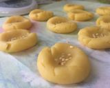 Hình bước làm 8 của món Bánh quy lòng đỏ trứng luộc