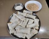 व्हेजी चिजी ब्रेड रोल्स (Veggie Cheesy Bread Rolls Recipe In Marathi) रेसिपी स्टेप 4 फोटो 