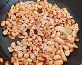 A picture of step 3 of Garlic peanut chutney.