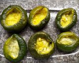 Foto del paso 4 de la receta: Zapallitos rellenos de verdura