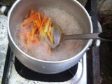 Tumis sayur simple (sawi, wortel, kentang)