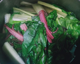 Foto del paso 2 de la receta: Acelgas al ajillo