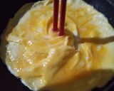 Foto langkah ke 5 dari resep Tornado Omelette.