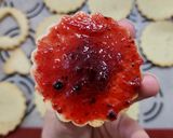 Foto del paso 8 de la receta: ❤️ Heartshaped raspberry filled cookies - Galletas corazón rellenas de frambuesa ❤️
