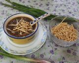 A picture of step 7 of Chinese restaurant style spicy veg manchow soup.