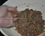 A picture of step 3 of Kofteh Kabab کوفته کباب.