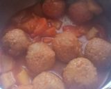 Foto del paso 4 de la receta: Albóndigas de hamburguesa con guiso