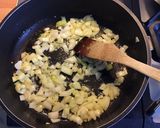Une image de l'étape 2 de Merguez grillées aux poivrons et tagliatelles de carottes.