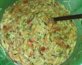Foto del paso 3 de la receta: Budín de zapallito y zanahoria con queso de cabra