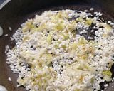 Foto del paso 6 de la receta: Arroz con guisantes y queso
