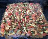 Une image de l'étape 7 de Tomates et courgettes sauce mozzarella sautées à la plancha.