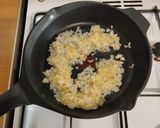 Фото кроку 6 до "Консерва" салака обсмажена з овочами в томатному соусі.