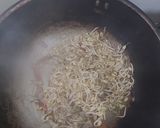 Foto langkah ke 3 dari resep Tauge Goreng.