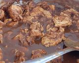 Foto del paso 4 de la receta: Huevitos en salsa de chile ancho y epazote