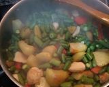 Foto del paso 4 de la receta: Canutos (Habas en su vaina) con chorizo
