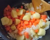 A picture of step 4 of Hearty Katsu Curry.