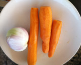 Foto del paso 1 de la receta: Crema de zanahoria y calabaza con zumo de naranja