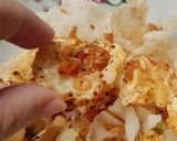 Hình bước làm 2 của món Bóng bì và bánh tráng chiên giòn lắc topping