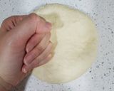 A picture of step 6 of Japanese milk bun.