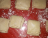 A picture of step 6 of Mauritian roti bread.