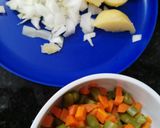 Foto del paso 3 de la receta Salteados de judías verdes con zanahoria y patatas y huevos duros
