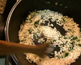 Foto del paso 2 de la receta: Cocina para parejas: "Risi e bisi" recargado