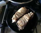 Foto del paso 5 de la receta: Cocina para parejas: Corvina negra con refrito de ajos