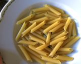 Foto del paso 3 de la receta: Penne con radicchio rosso e salmone affumicato