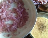Foto del paso 5 de la receta: Quiche de lomito y cebolla colorada