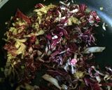 Foto del paso 4 de la receta: Penne con radicchio rosso e salmone affumicato