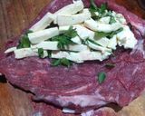 Foto del paso 5 de la receta: Colita de cuadril rellena con ensalada de remolacha y ajo