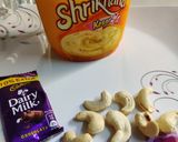 A picture of step 1 of Mango Milk Shake.