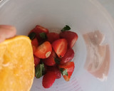 Foto del paso 3 de la receta: Bebida de fresa tropical🍓🍊🍋
