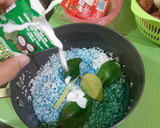 Foto langkah ke 2 dari resep Nasi Uduk Bunga Telang.