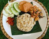 Foto langkah ke 3 dari resep Nasi Daun Jeruk.