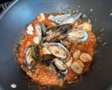 A picture of step 3 of Seafood with Oyster Sauce.