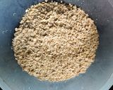 A picture of step 1 of Oats chilla.