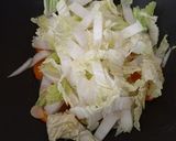 Foto langkah ke 2 dari resep Tumis Wortel Sawi Putih.