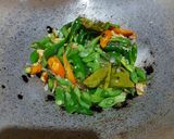 Foto langkah ke 4 dari resep Tumis Udang Cabe Hijau.