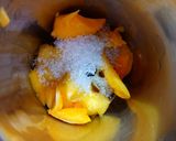 A picture of step 1 of Mango Shake.