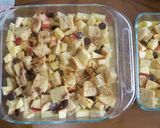 Foto langkah ke 4 dari resep Apple cinnamon Bread pudding.